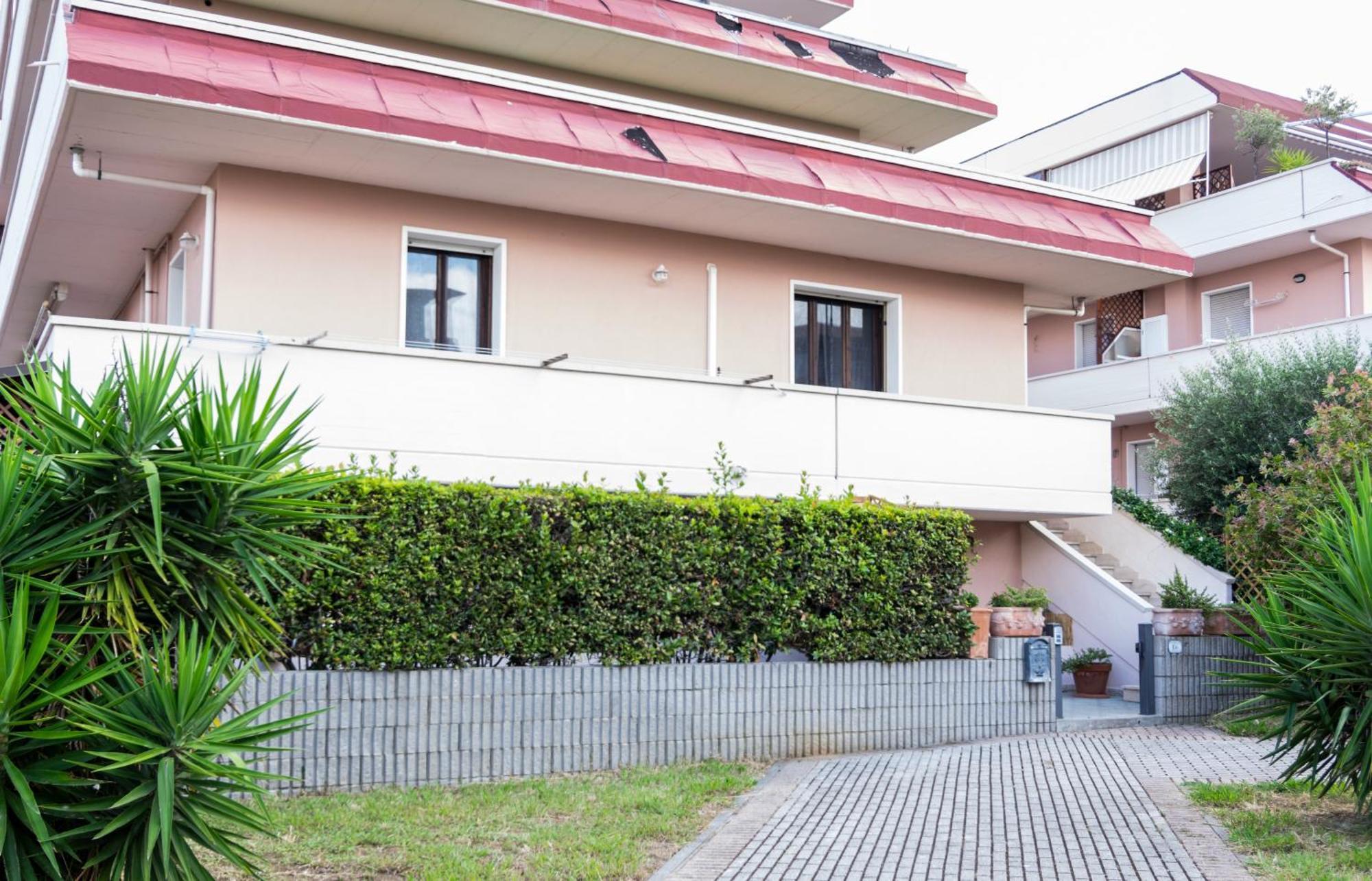 Casa Miranda Lägenhet Cecina  Exteriör bild